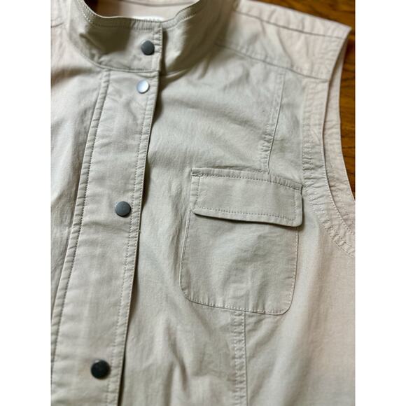 Orvis Khaki Woman’s Vest Size 14 Fly fishing, Hiking, Pockets - Picture 4 of 8